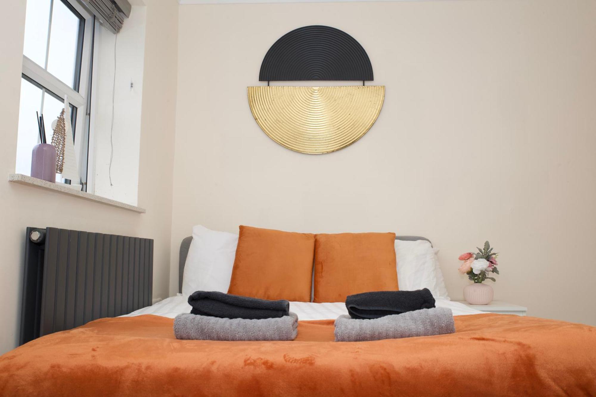 Spacious Modern 2 Bed Flat In Centre Appartement